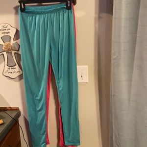 WOMEN LEGGINGS